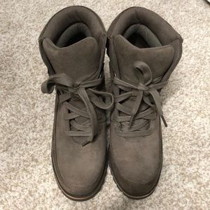 UGG VALORY BOOT